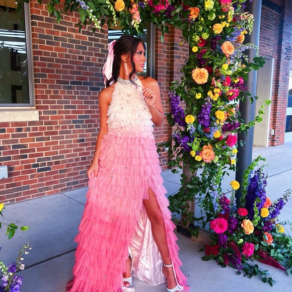 Love shack fancy Elegant Pink Ruffled Evening Gown - Picture 4 of 4